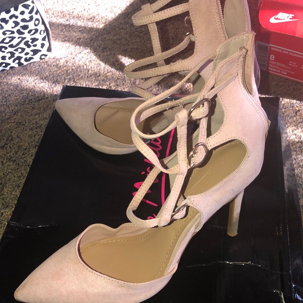 Heels - Picture 3 of 5
